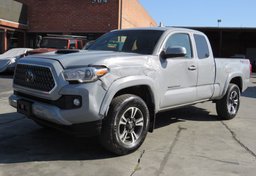 2018 Toyota Tacoma - Image 4