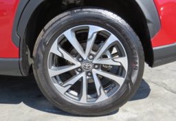 2022 Toyota Corolla Cross - Image 11