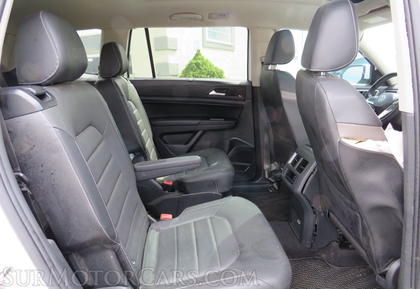 2021 Volkswagen Atlas - Image 30