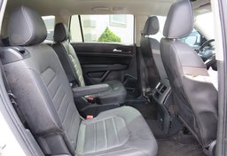 2021 Volkswagen Atlas - Image 30