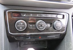 2021 Volkswagen Atlas - Image 40