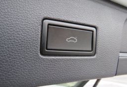 2021 Volkswagen Atlas - Image 47