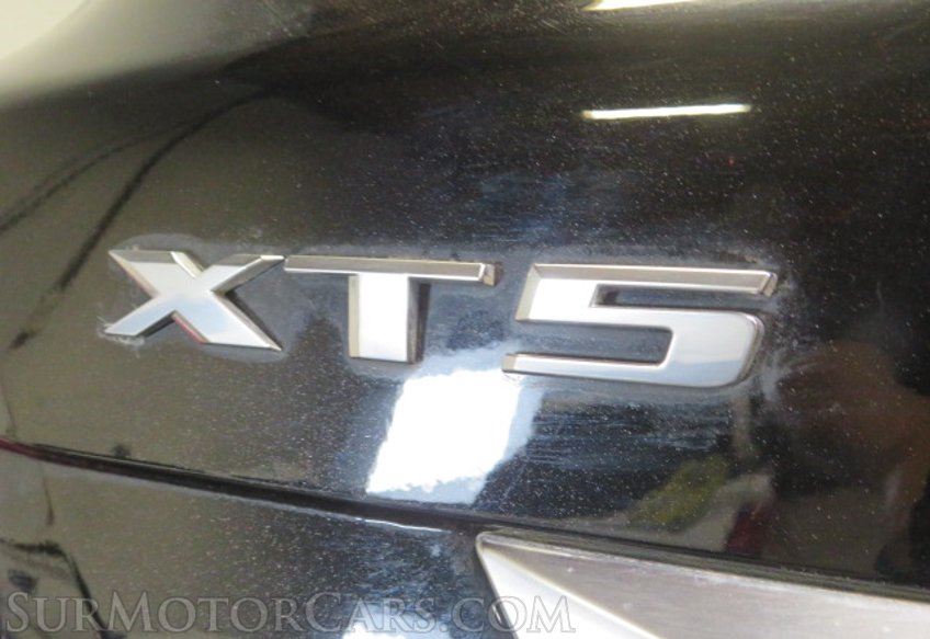 2021 Cadillac XT5 - Image 16