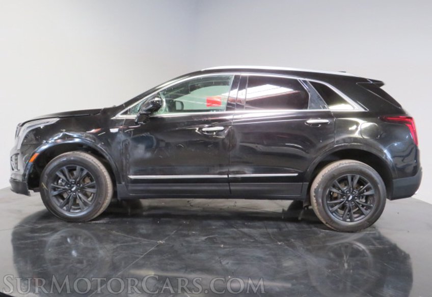 2021 Cadillac XT5 - Image 11