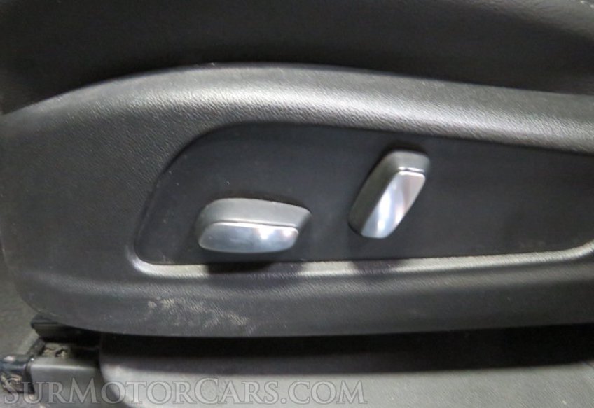 2021 Cadillac XT5 - Image 43