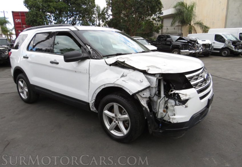 2019 Ford Explorer - Image 2