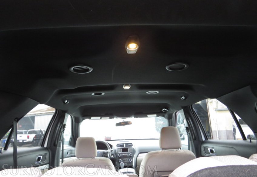 2019 Ford Explorer - Image 12