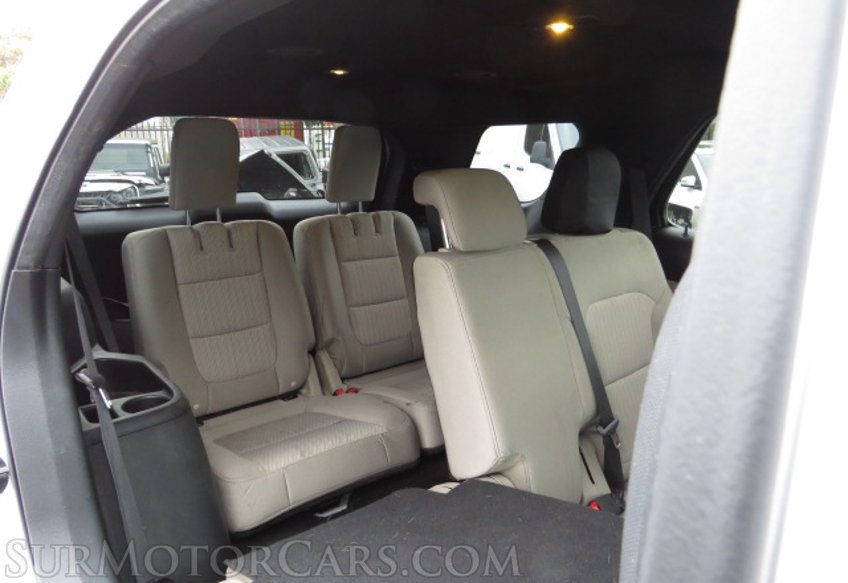 2019 Ford Explorer - Image 22