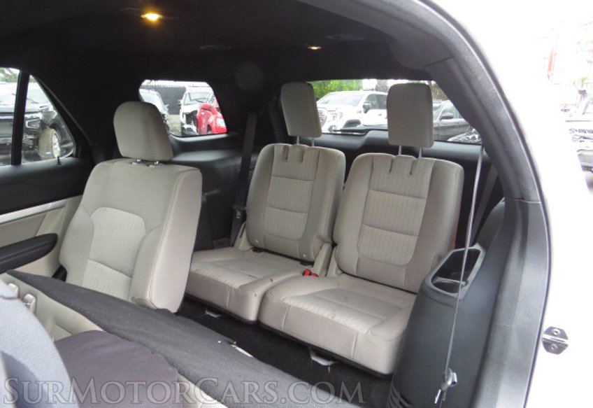 2019 Ford Explorer - Image 23