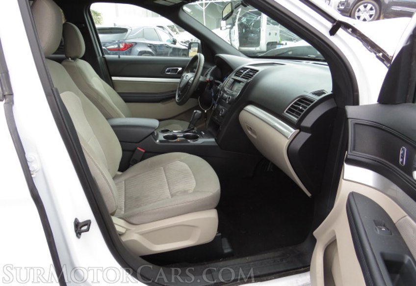 2019 Ford Explorer - Image 17