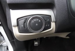 2019 Ford Explorer - Image 32