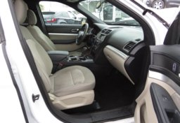 2019 Ford Explorer - Image 17