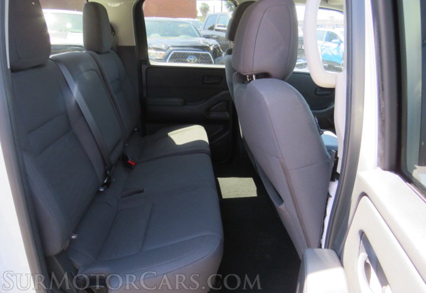 2022 Nissan Frontier - Image 40