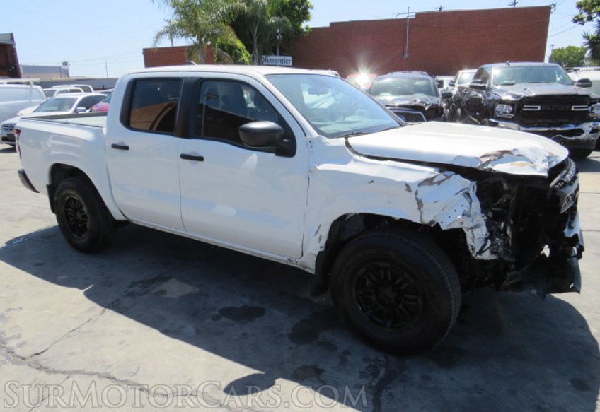 2022 Nissan Frontier - Image 2