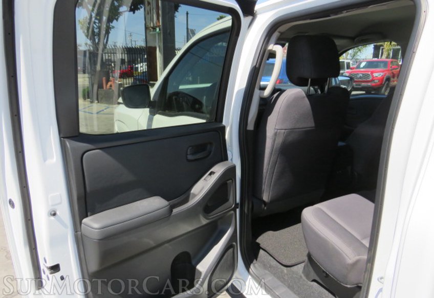 2022 Nissan Frontier - Image 31