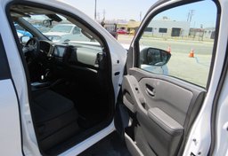 2022 Nissan Frontier - Image 41