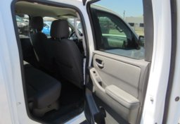 2022 Nissan Frontier - Image 45