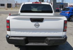 2022 Nissan Frontier - Image 35