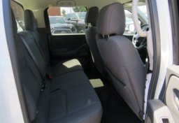 2022 Nissan Frontier - Image 43