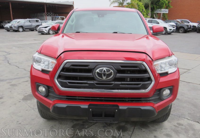 2019 Toyota Tacoma - Image 18