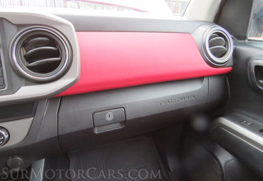 2019 Toyota Tacoma - Image 30