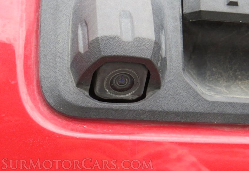 2019 Toyota Tacoma - Image 16