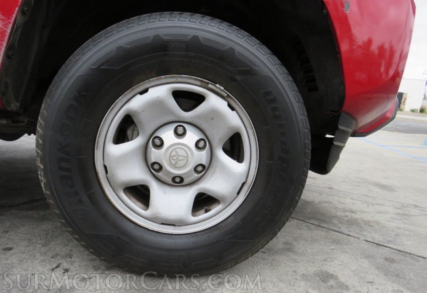 2019 Toyota Tacoma - Image 15