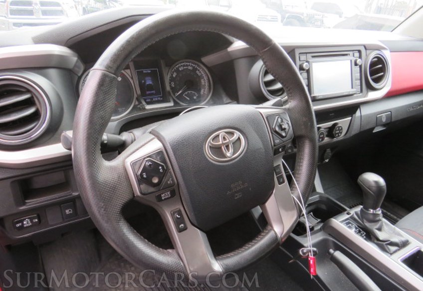 2019 Toyota Tacoma - Image 34