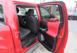 2019 Toyota Tacoma - Image 26