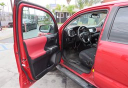 2019 Toyota Tacoma - Image 21