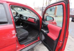 2019 Toyota Tacoma - Image 27