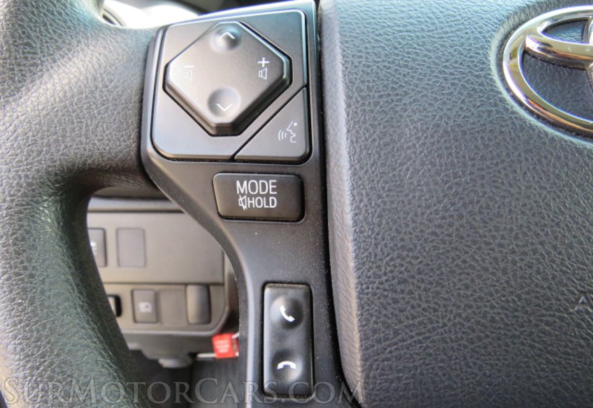 2020 Toyota Tacoma - Image 31