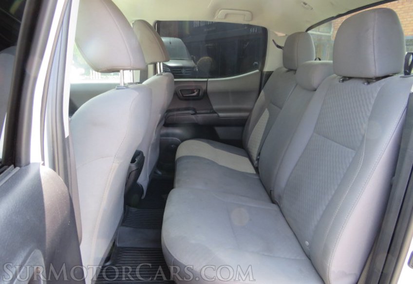 2020 Toyota Tacoma - Image 25