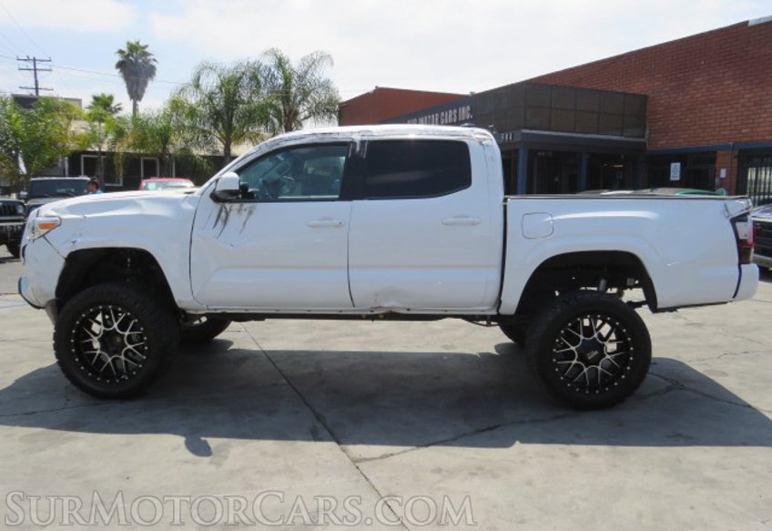 2020 Toyota Tacoma - Image 10