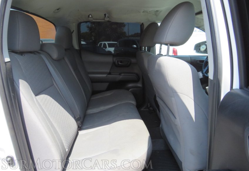 2020 Toyota Tacoma - Image 26