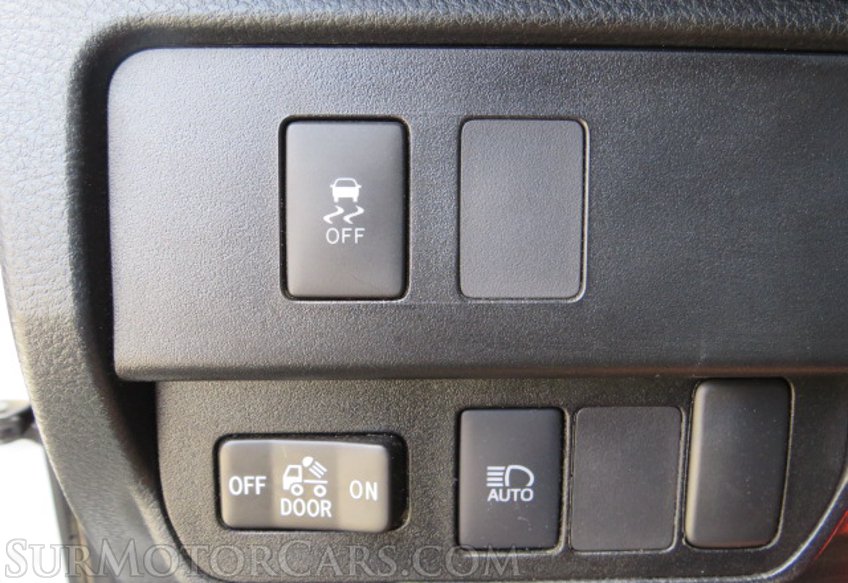 2020 Toyota Tacoma - Image 37