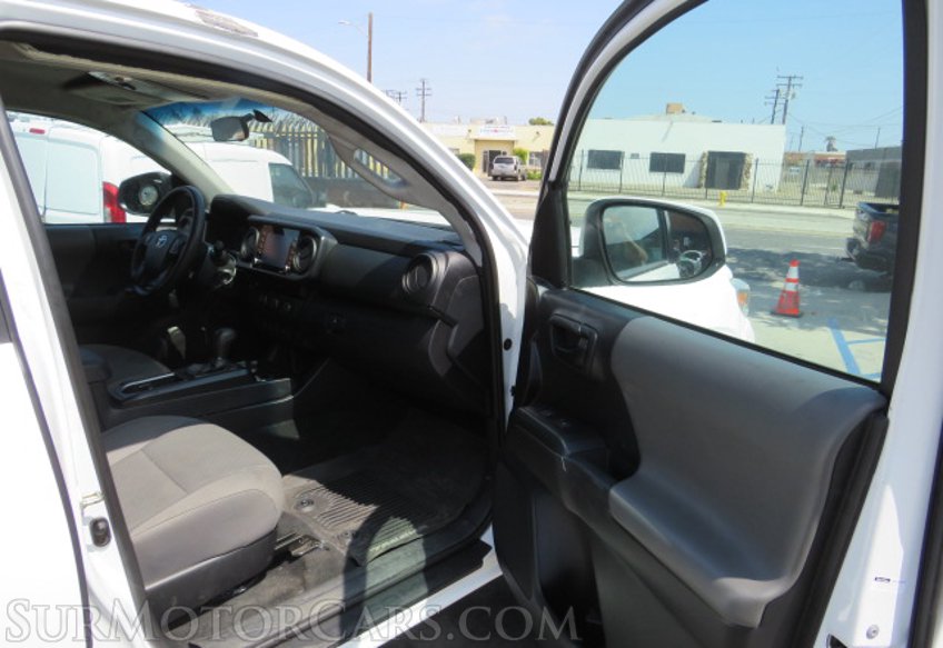 2020 Toyota Tacoma - Image 22