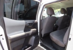 2020 Toyota Tacoma - Image 23