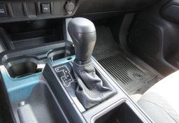 2020 Toyota Tacoma - Image 42