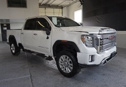 2022 GMC Sierra 2500HD - Image 4