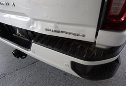 2022 GMC Sierra 2500HD - Image 23