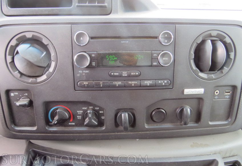 2015 Ford Econoline Commercial Cutaway - Image 39