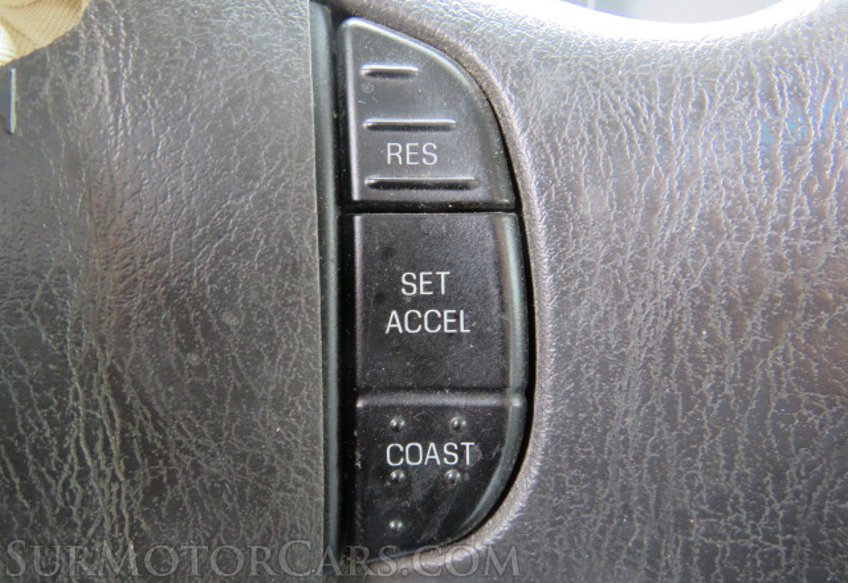 2015 Ford Econoline Commercial Cutaway - Image 35