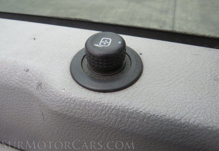 2015 Ford Econoline Commercial Cutaway - Image 38