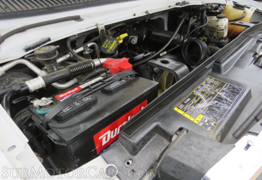 2015 Ford Econoline Commercial Cutaway - Image 46