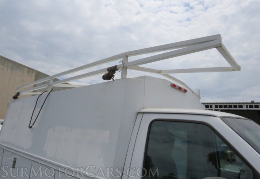 2015 Ford Econoline Commercial Cutaway - Image 15