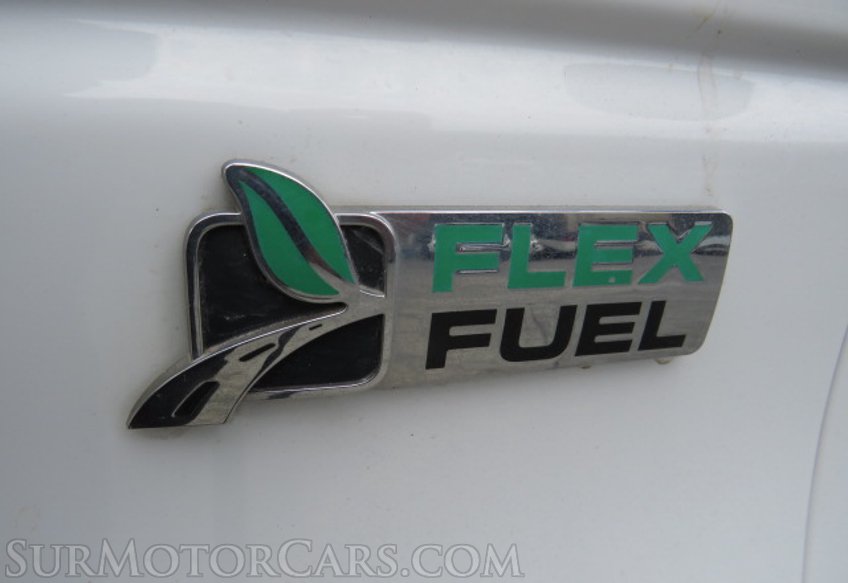 2015 Ford Econoline Commercial Cutaway - Image 22