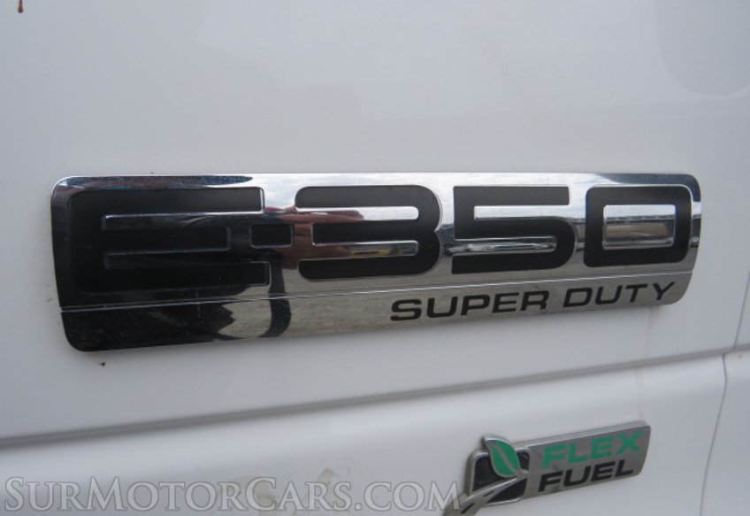 2015 Ford Econoline Commercial Cutaway - Image 23