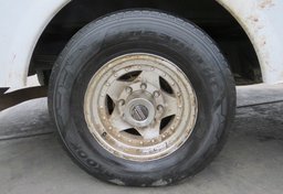 2015 Ford Econoline Commercial Cutaway - Image 20