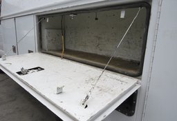 2015 Ford Econoline Commercial Cutaway - Image 19